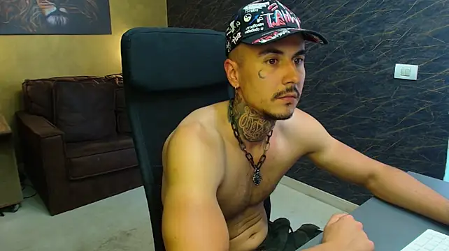 RomeoBodhi's Webcam Show