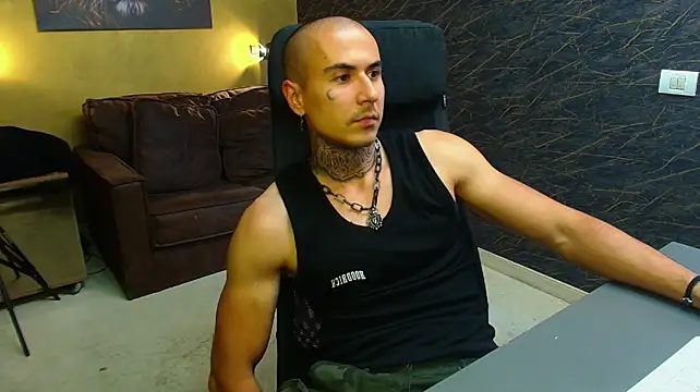 عرض كام RomeoBodhi