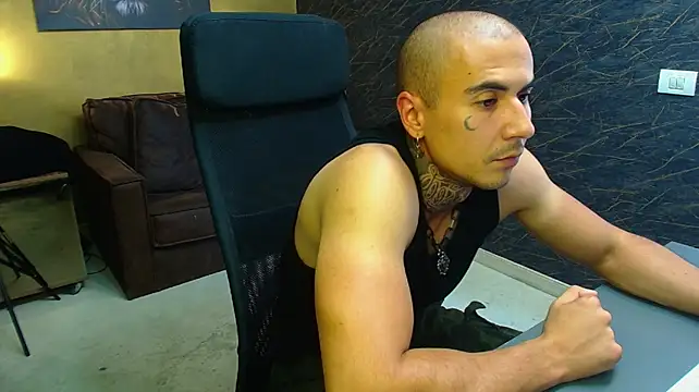 RomeoBodhi's Webcam Show