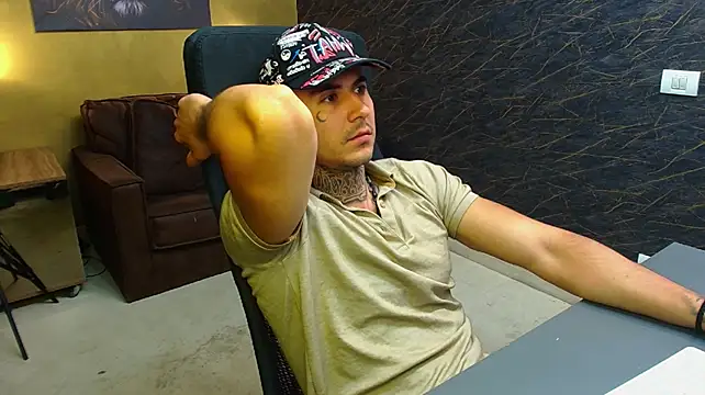 RomeoBodhi's Webcam Show