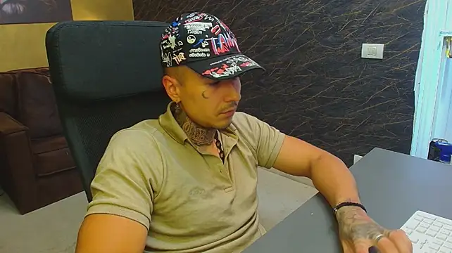 RomeoBodhi Webcam show