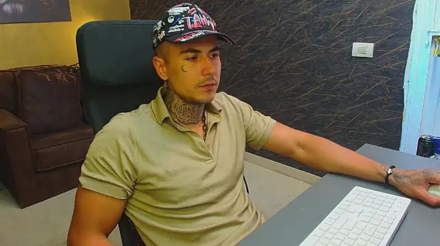 RomeoBodhi – webcam-show