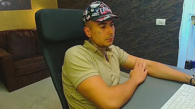 RomeoBodhi Webcam show