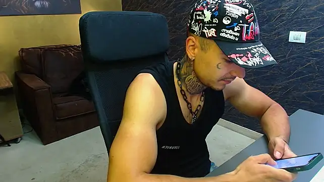 RomeoBodhi Webcam show
