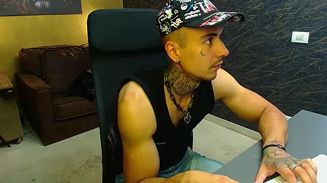 RomeoBodhi Webcam show