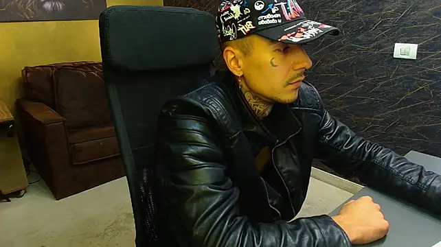 RomeoBodhi – webcam-show