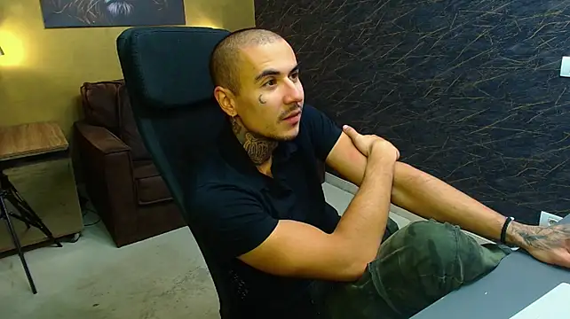 Show de RomeoBodhi na webcam