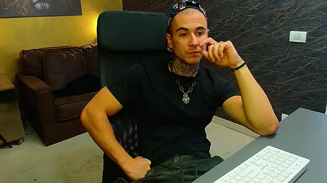 Show de RomeoBodhi na webcam
