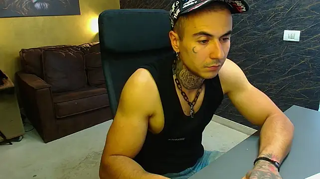 عرض كام RomeoBodhi