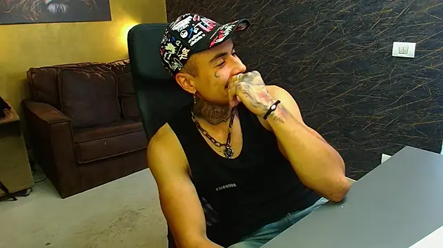 Show de RomeoBodhi na webcam