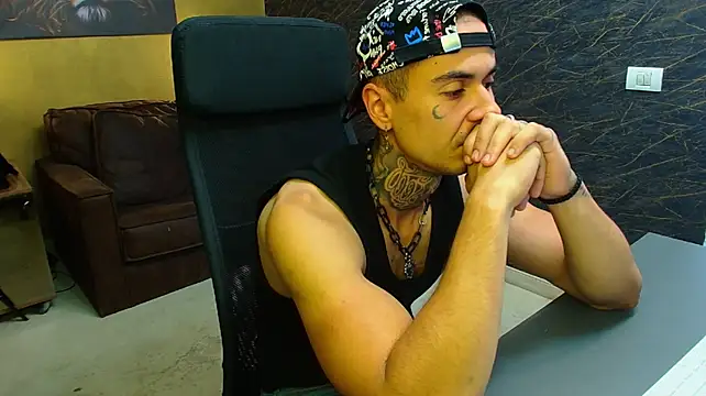 RomeoBodhi Webcam show