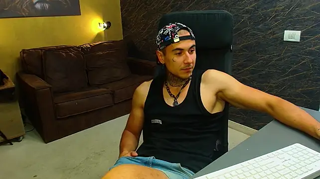 RomeoBodhi Show in webcam