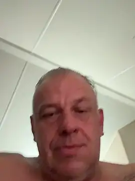 Show modela JakubW79 na web-kameri
