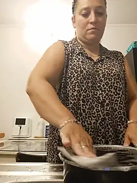 Sexyrondegirl 网络视讯表演