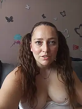 Sexyrondegirl's Webcam Show