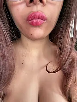Queen_sofiyaa's Webcam Show