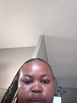 Curveysinaa's Live XXX Chat