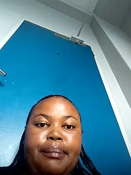 Curveysinaa Chat XXX in diretta
