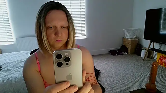 itsallfantasy's Webcam Show