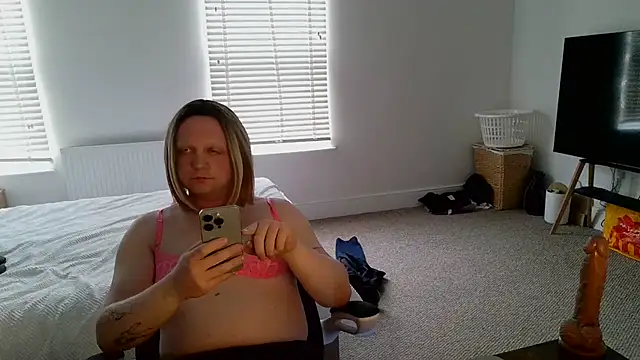 itsallfantasy's Webcam Show