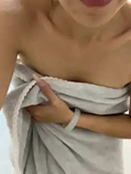 Aimeil Chat XXX in diretta