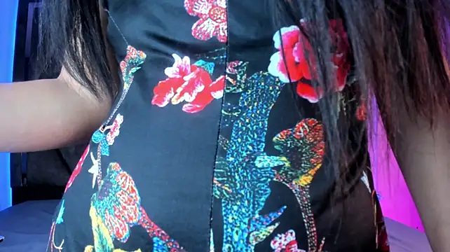 LuciaMoretti_'s Webcam Show
