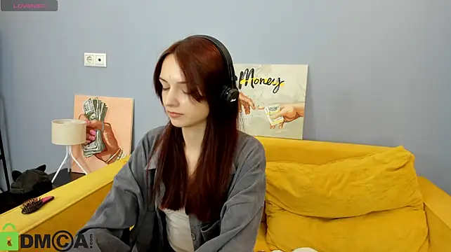 Chat +18 de Kira_Ke11y ao vivo