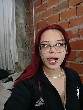 Chat XXX en directo de Luluu063i