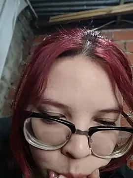 Chatroom XXX en direct de Luluu063i