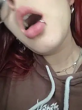 Luluu063i XXX чат на живо
