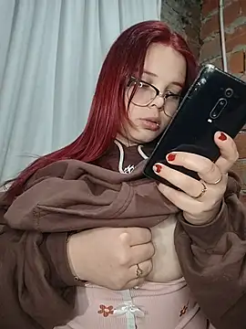 צ'אט XXX בשידור חי של Luluu063i