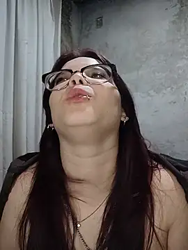 Luluu063i – webcam-show