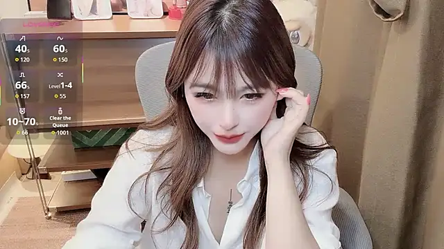 Sophia-000's Live Chat Room