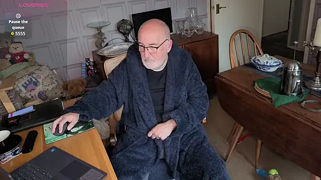 Adamdaddybear webcam show