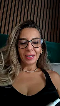 دردشة SukyGirl الجنسية المباشرة