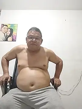 Show modela Apresiaoo na web-kameri