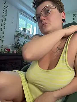 CurvesNChaos' Webcam Show