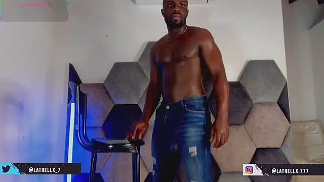 Latrellx7 webcam show