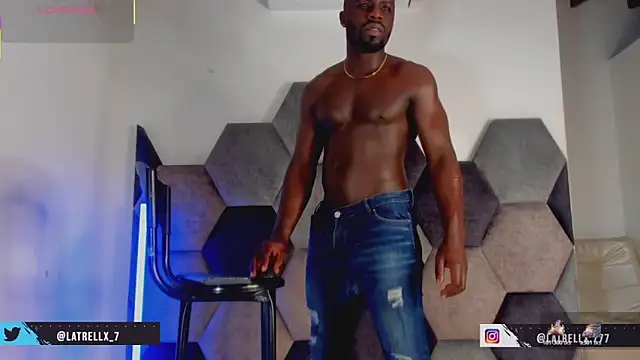 Latrellx7 Webcam-Show