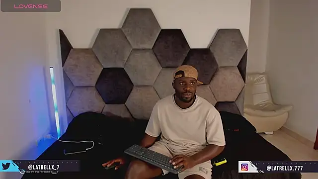 Latrellx7 Show Webcam