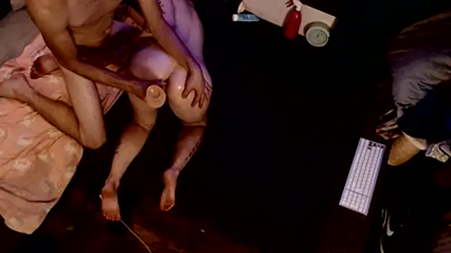 LillyAn123's Webcam Show