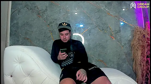 Yourslust_n Webbikameraesitys
