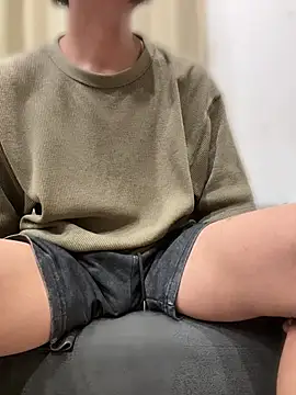 amateur98 在線直播表演