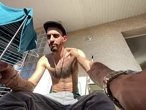 Rebeu313's Webcam Show