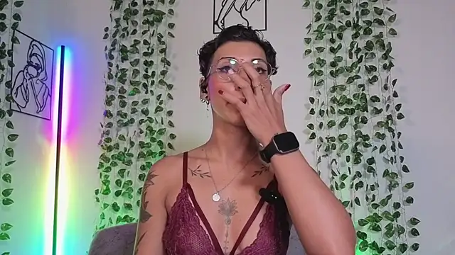 צ'אט XXX בשידור חי של MiaMorgan_