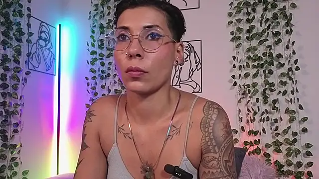 MiaMorgan_ Adlı Modelin Canlı XXX Sohbeti