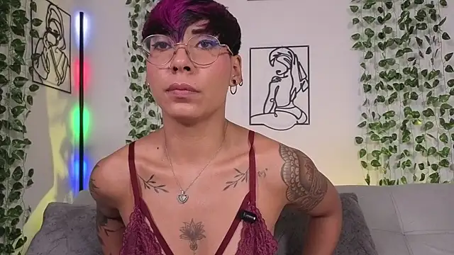 XXX chat uživo modela MiaMorgan_