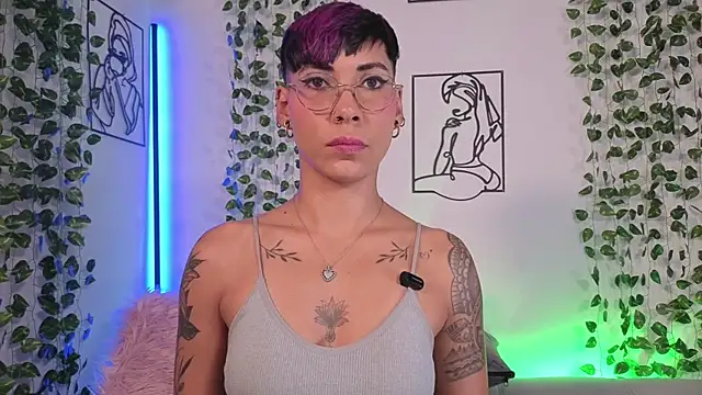 צ'אט XXX בשידור חי של MiaMorgan_