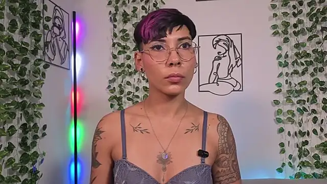 Chatroom en direct de MiaMorgan_