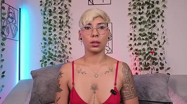 Chat +18 de MiaMorgan_ ao vivo